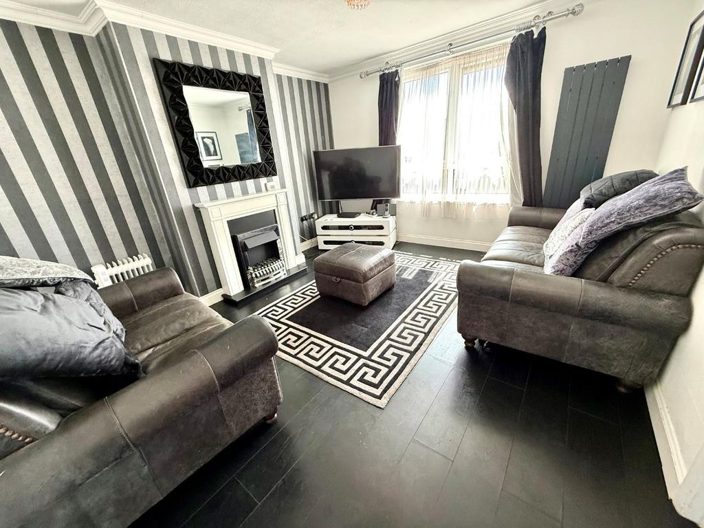 Property photo 2 of 8 Lounge 2.Jpg