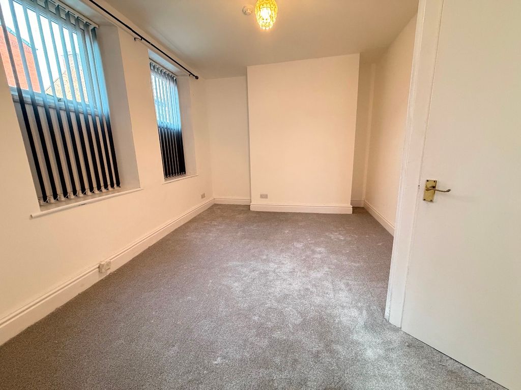 Property photo 3 of 5