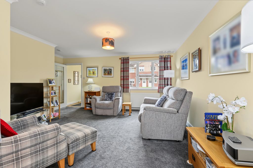Property photo 2 of 28