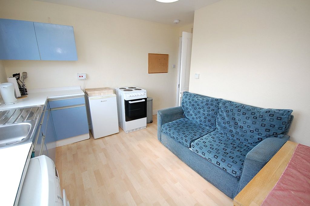 Property photo 3 of 8 Photo 3