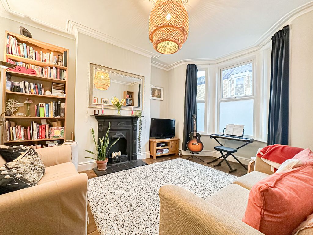 Property photo 3 of 16