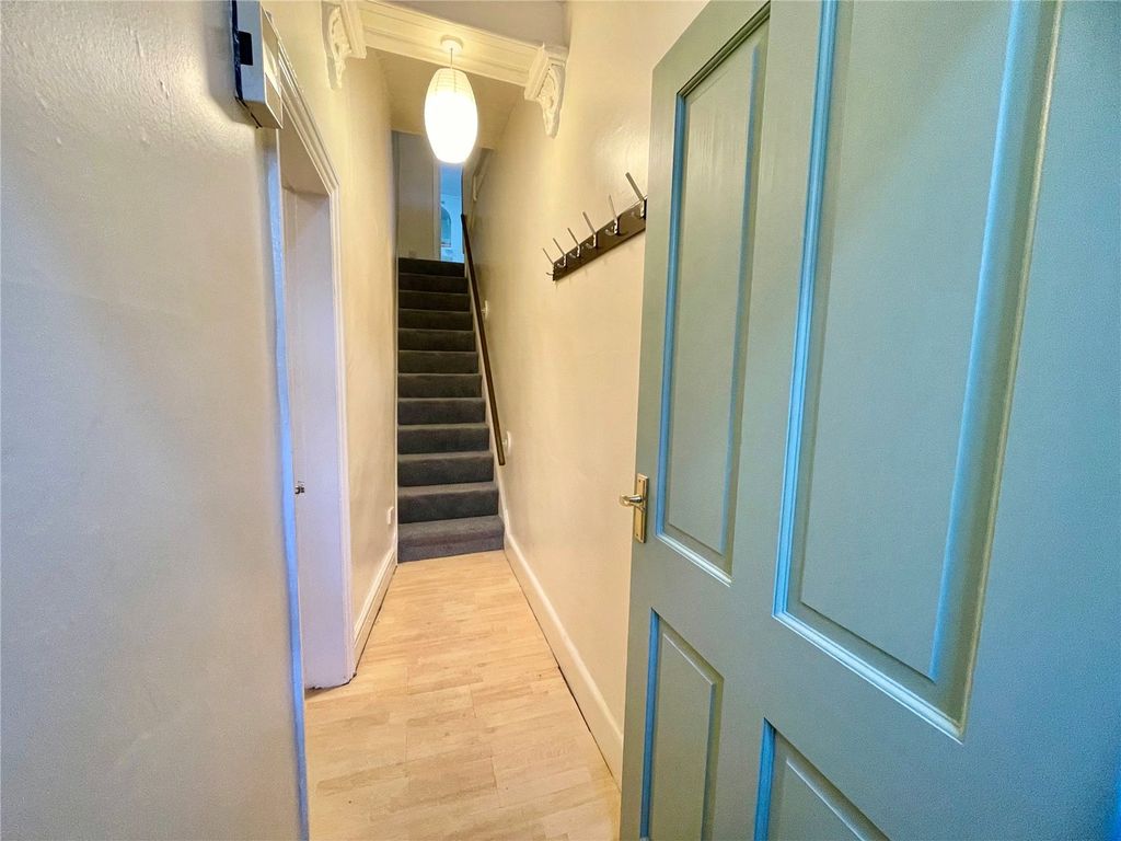 Property photo 3 of 14 Hallway