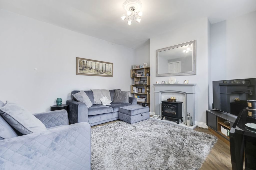 Property photo 3 of 10 Picture No. 06