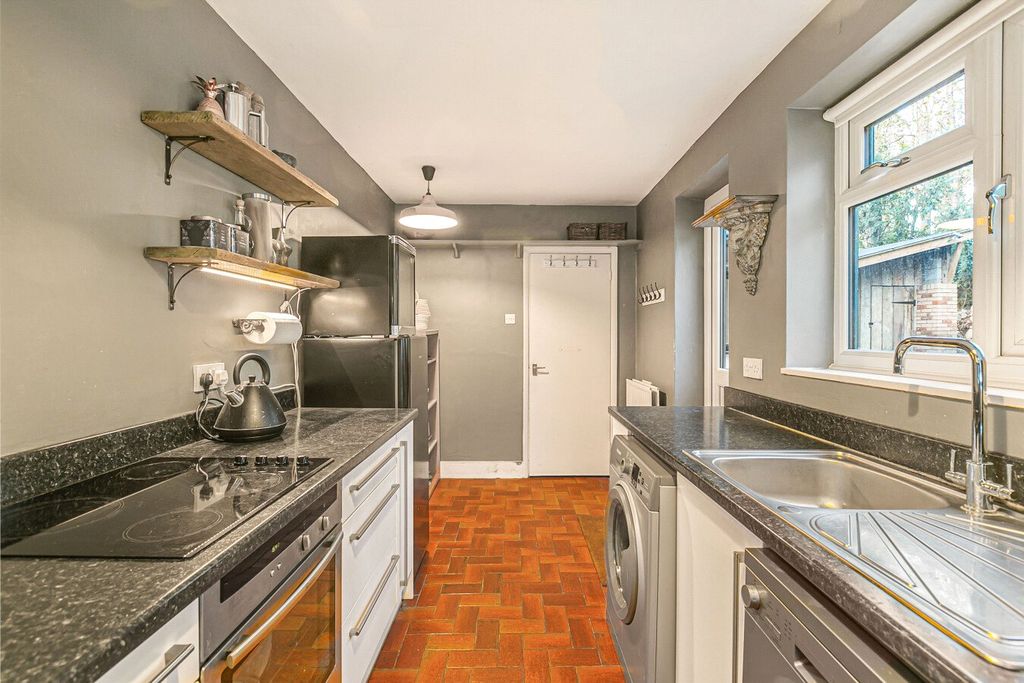 Property photo 2 of 13 Picture No. 19