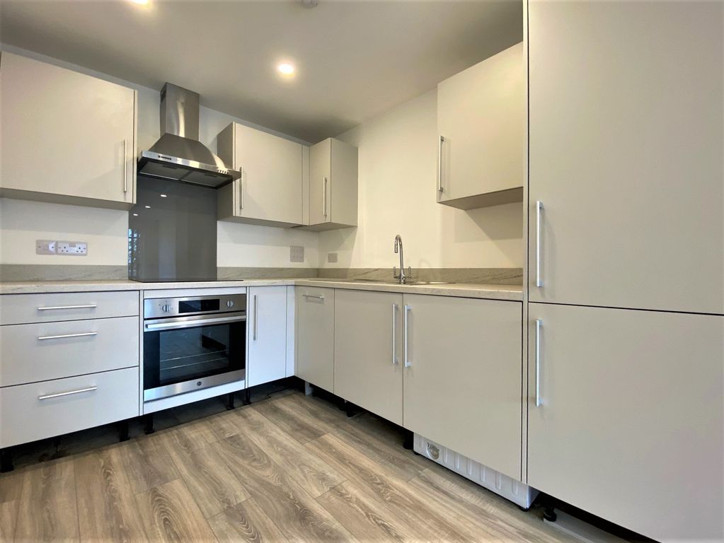 Property photo 2 of 5 Kitchen