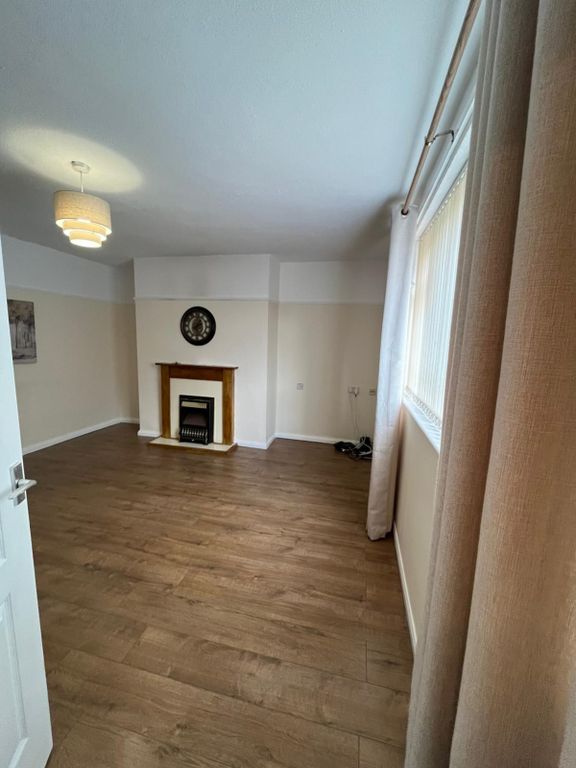 Property photo 3 of 8 114E1A8c-B09F-49d9-A29c-4553053Af6Db
