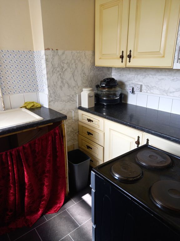 Property photo 1 of 3