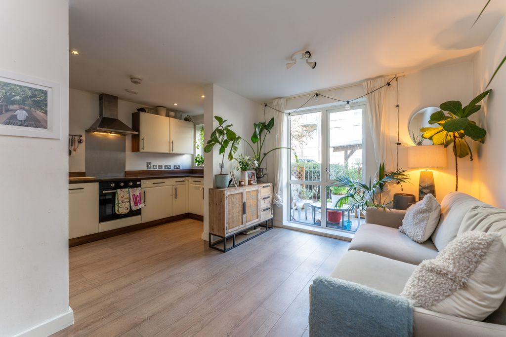 Property photo 1 of 23 1