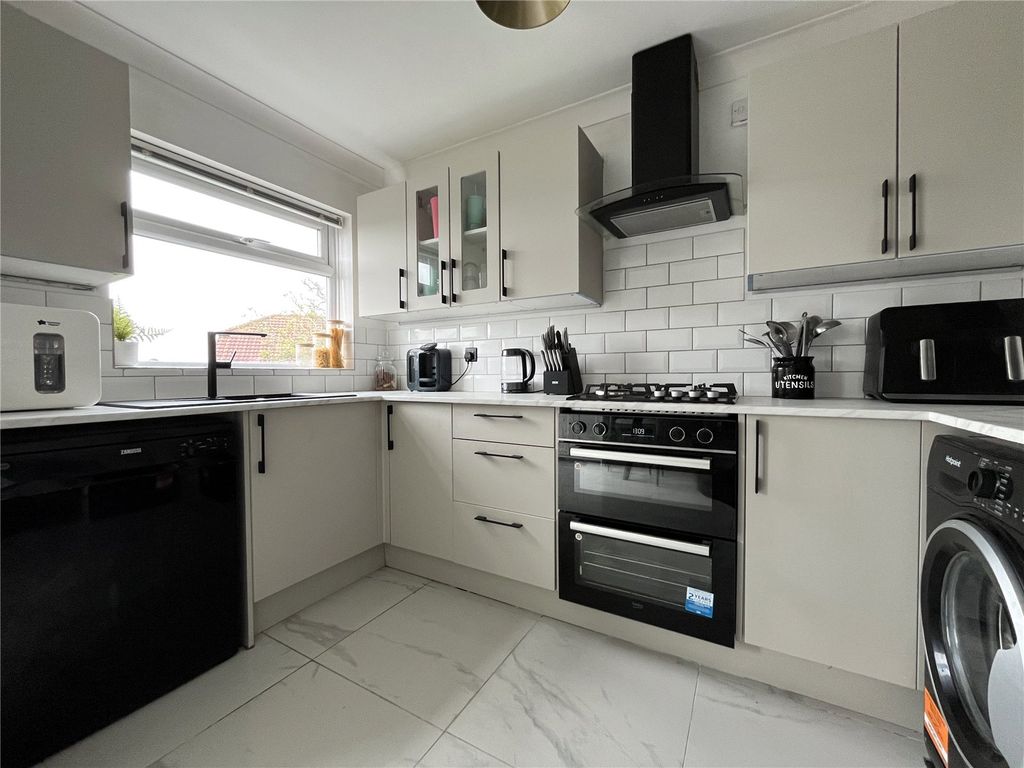 Property photo 2 of 13 Picture No. 09