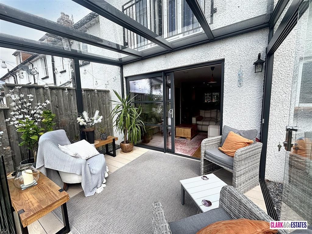 Property photo 3 of 13 Garden Room