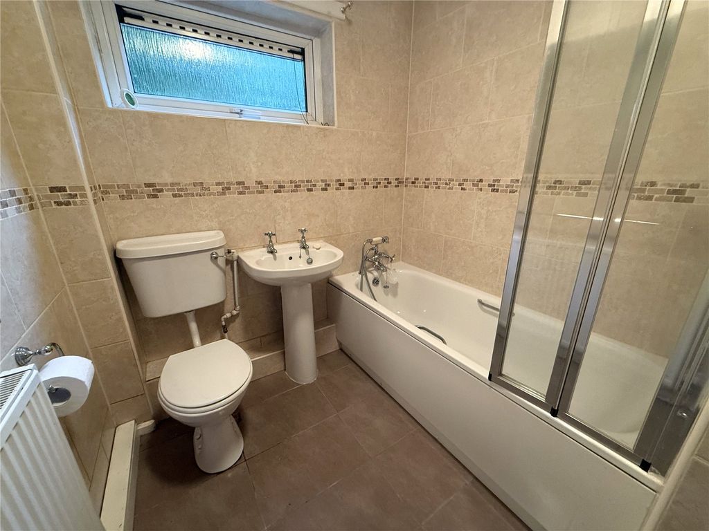 Property photo 2 of 16 Picture No. 21
