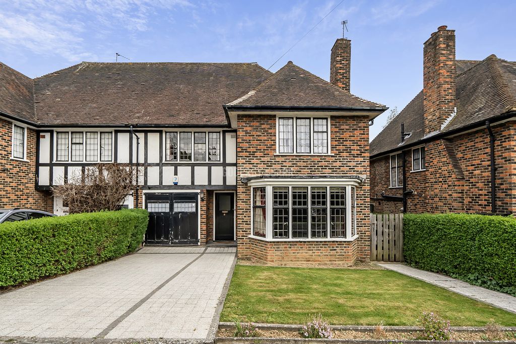 Property photo 1 of 16