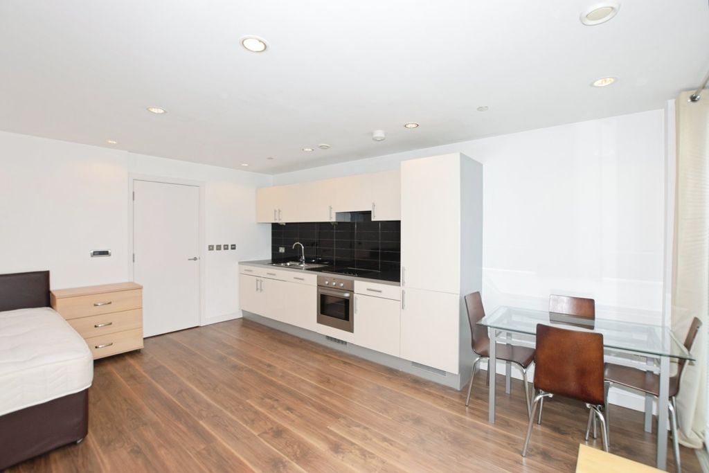 Property photo 3 of 10 Picture No. 31