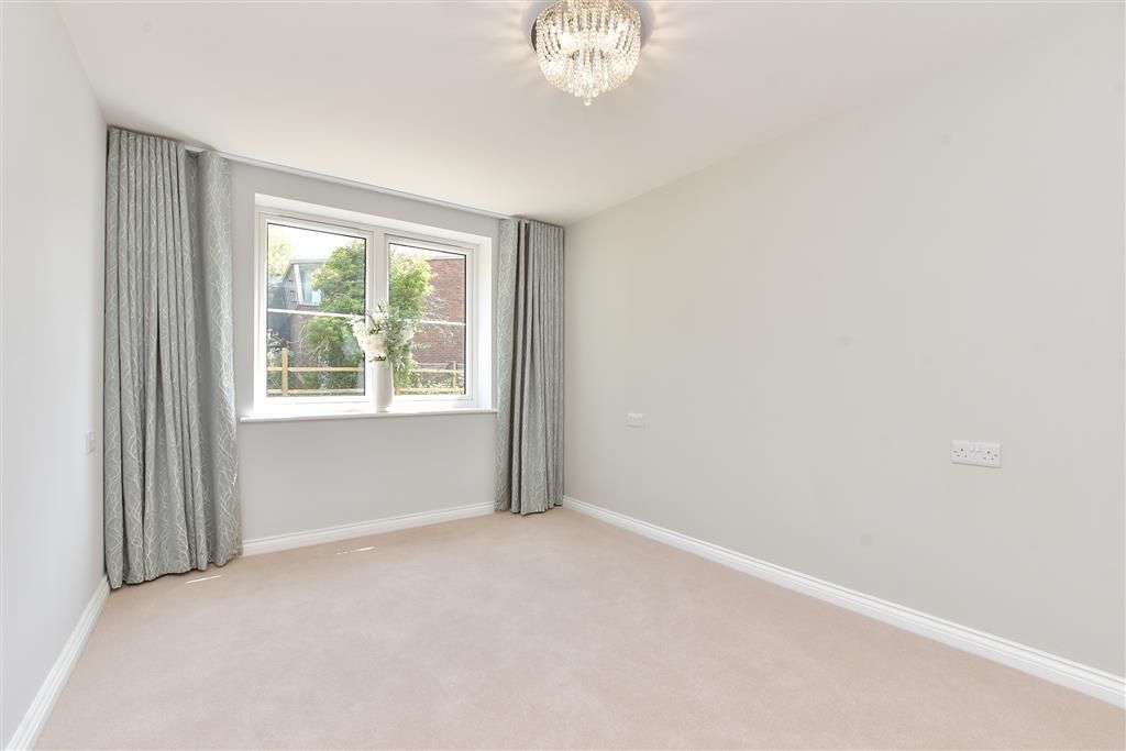 Property photo 1 of 9 Bedroom 1