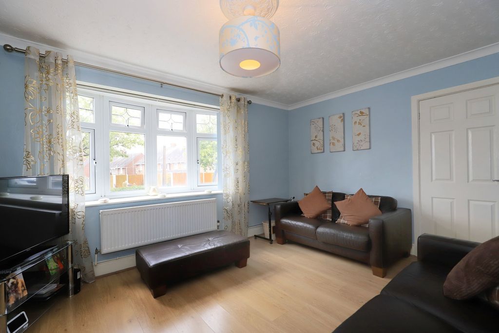 Property photo 3 of 28