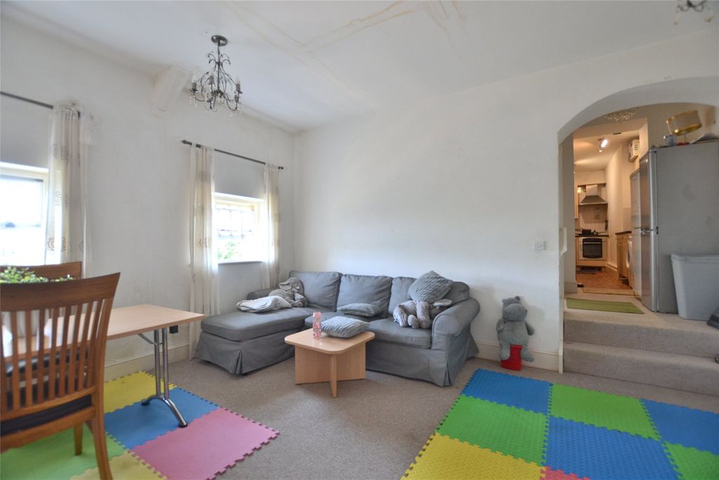 Property photo 3 of 17 Picture No. 12