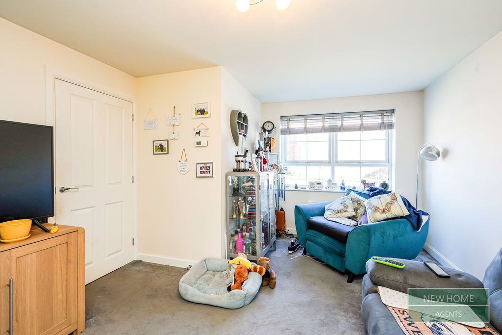 Property photo 3 of 18 Photo 8