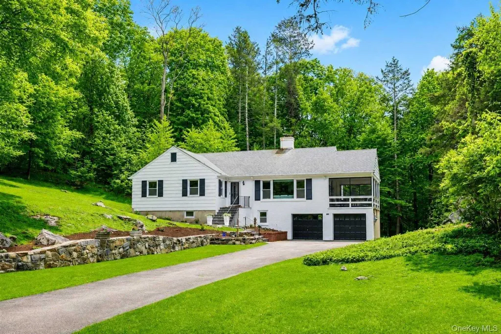 Property photo 1 of 30