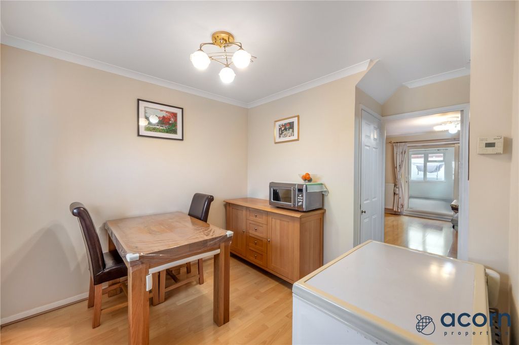 Property photo 3 of 16 Picture No. 02