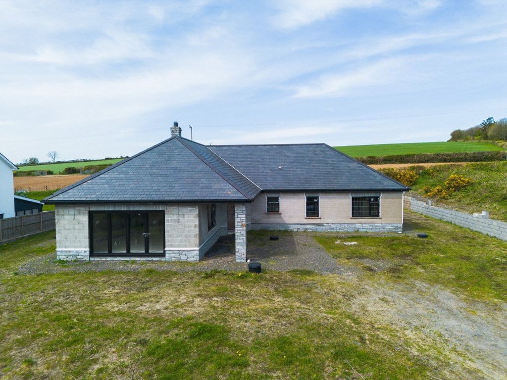 Property photo 3 of 35