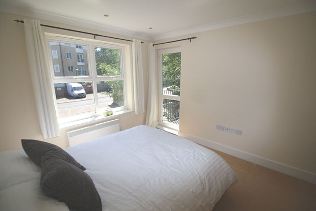 Property photo 3 of 23