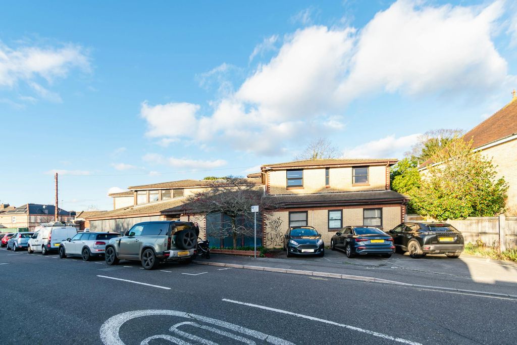 Property photo 1 of 8 10.Jpg