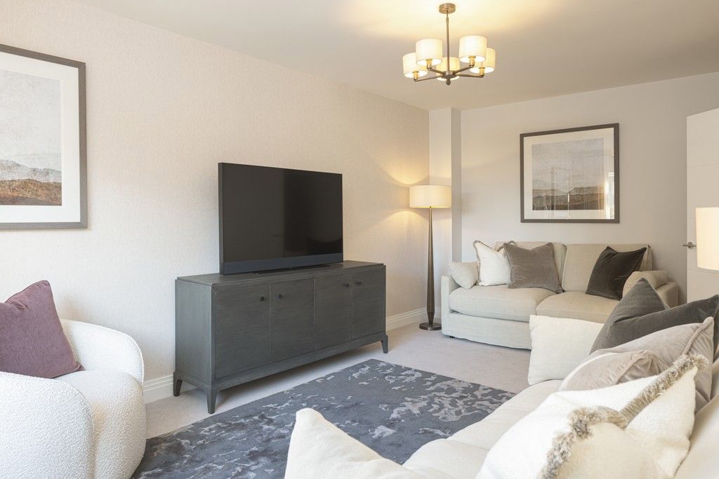 Property photo 3 of 9 Knightwood Chase, Fordingbridge