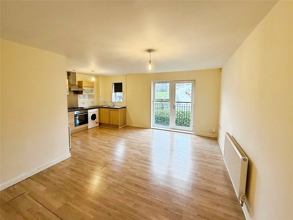 Property photo 2 of 9 Lounge/Kitchen