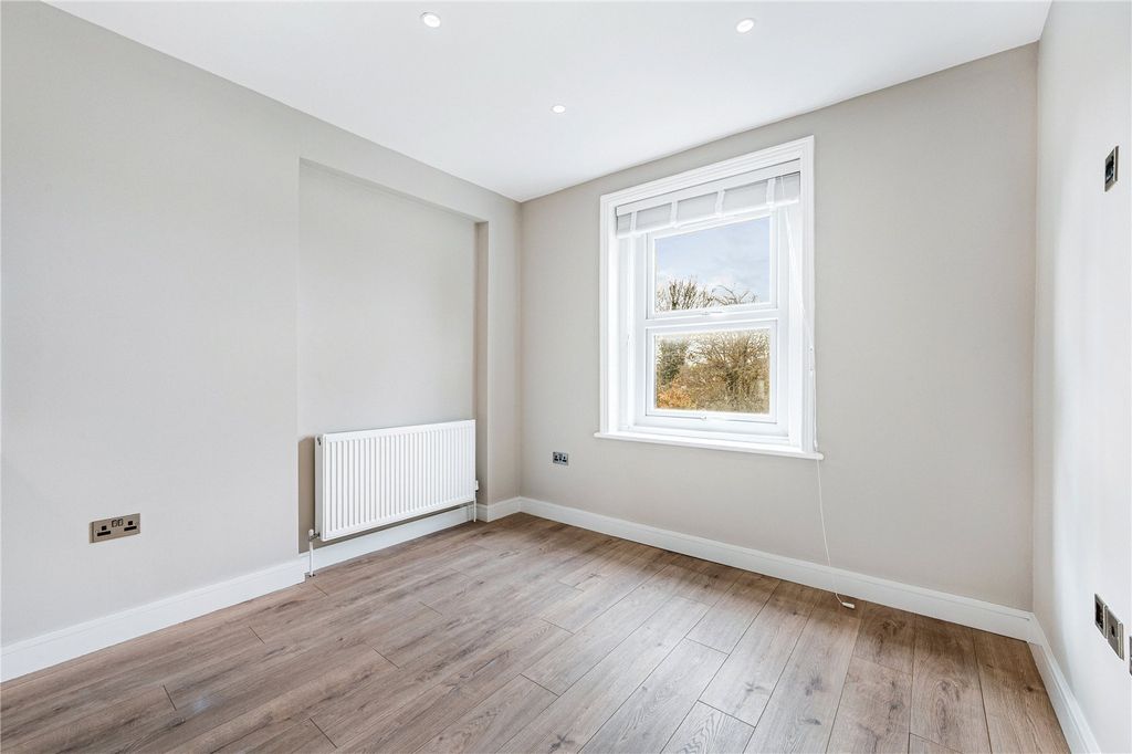 Property photo 2 of 9 Picture No. 03