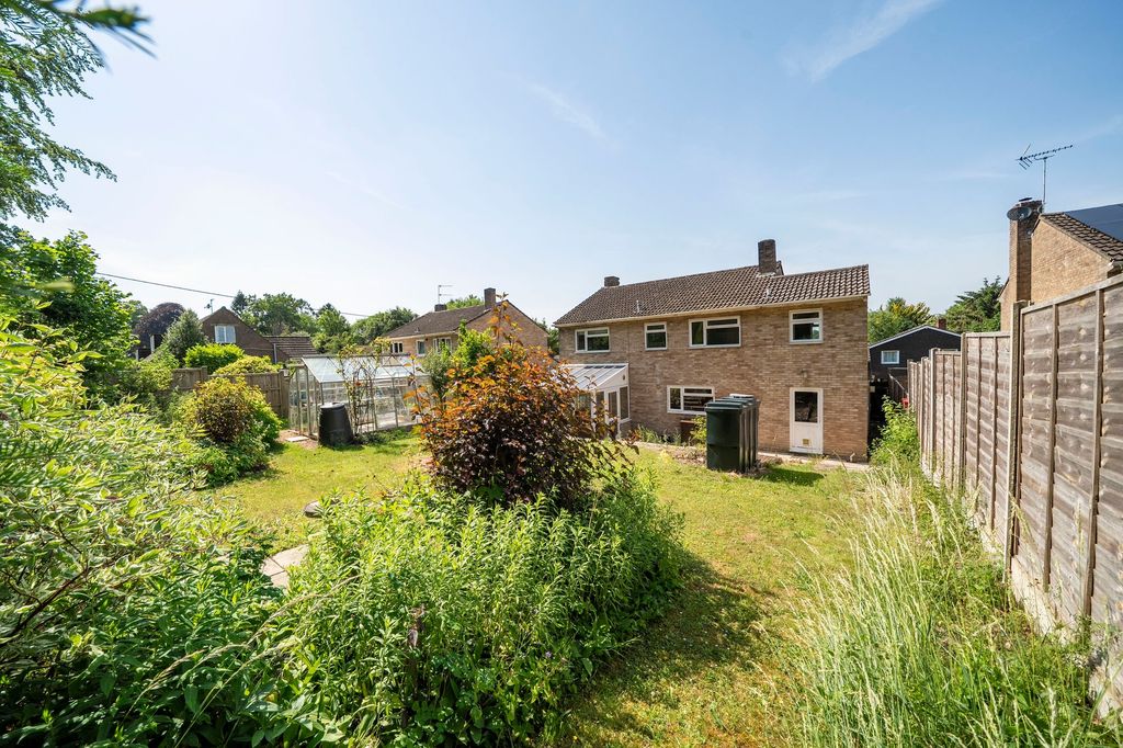Property photo 2 of 39