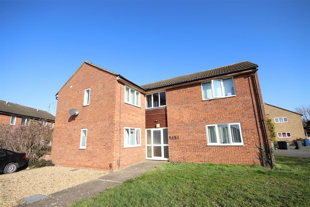 Property photo 1 of 8