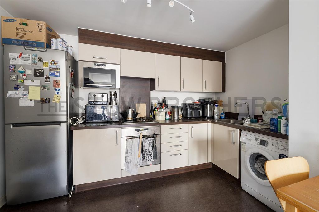 Property photo 2 of 16