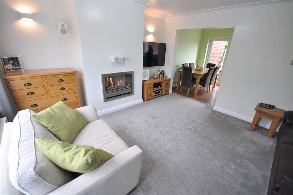 Property photo 3 of 24