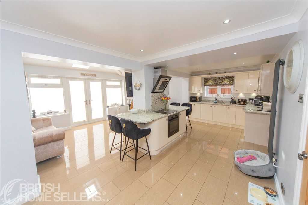 Property photo 3 of 20 Picture No. 20