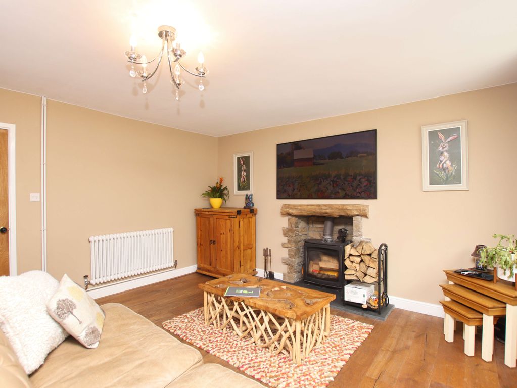 Property photo 3 of 28