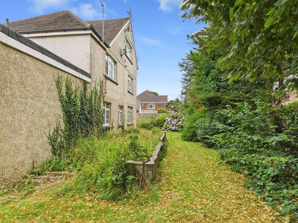 Property photo 3 of 7