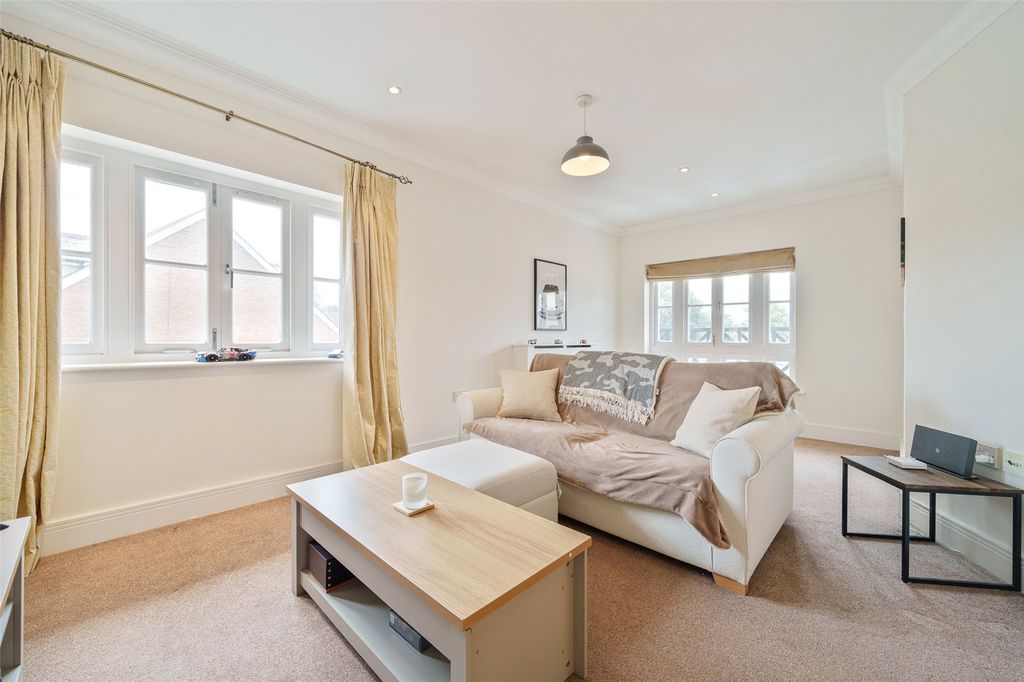 Property photo 2 of 9 Picture No. 06
