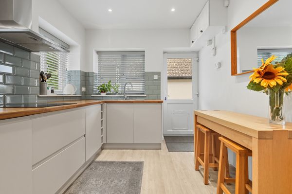 Property photo 2 of 25 Picture No. 23