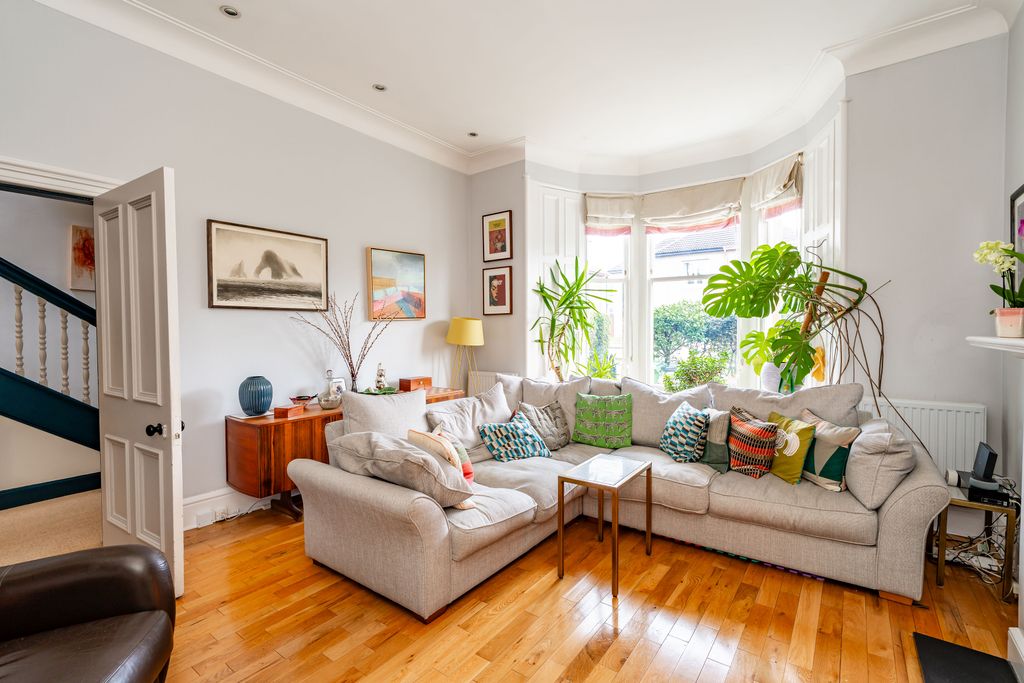 Property photo 3 of 31 Property Image 3