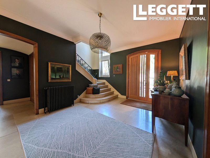 Property photo 3 of 10