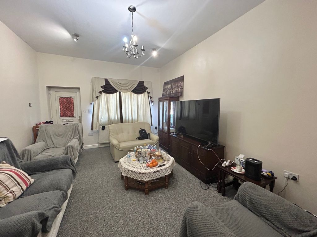Property photo 2 of 8 Picture No. 07