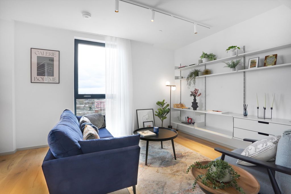 Property photo 1 of 19 Image