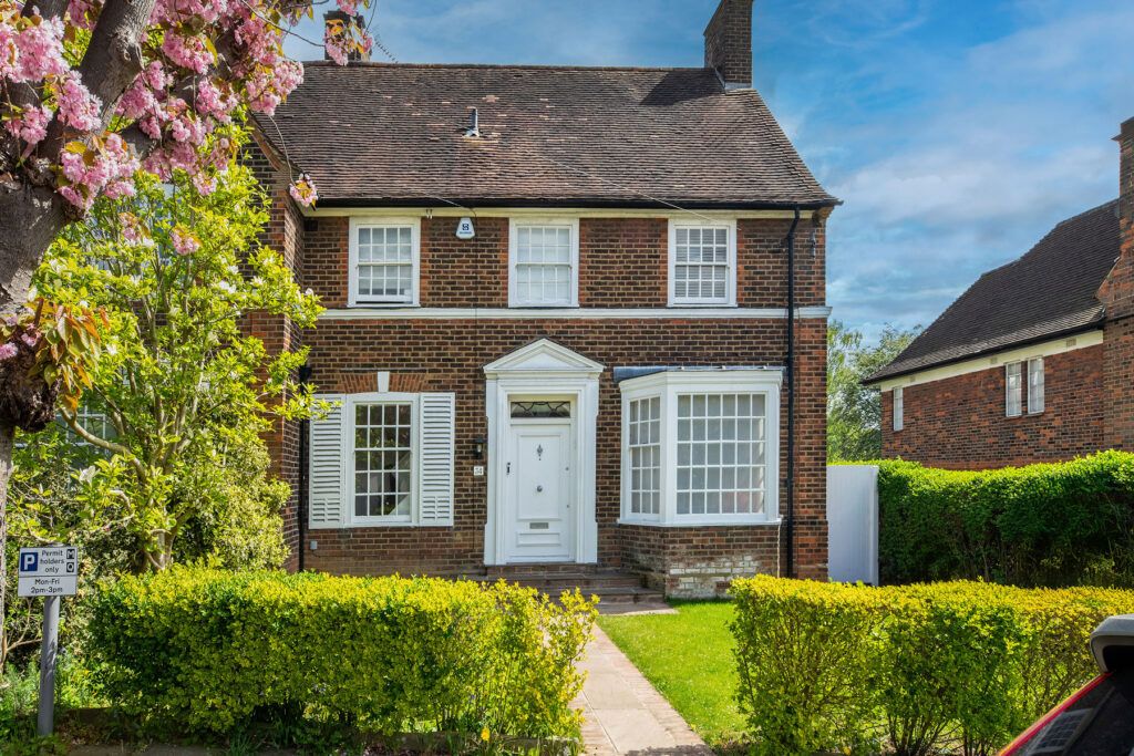 Property photo 1 of 6