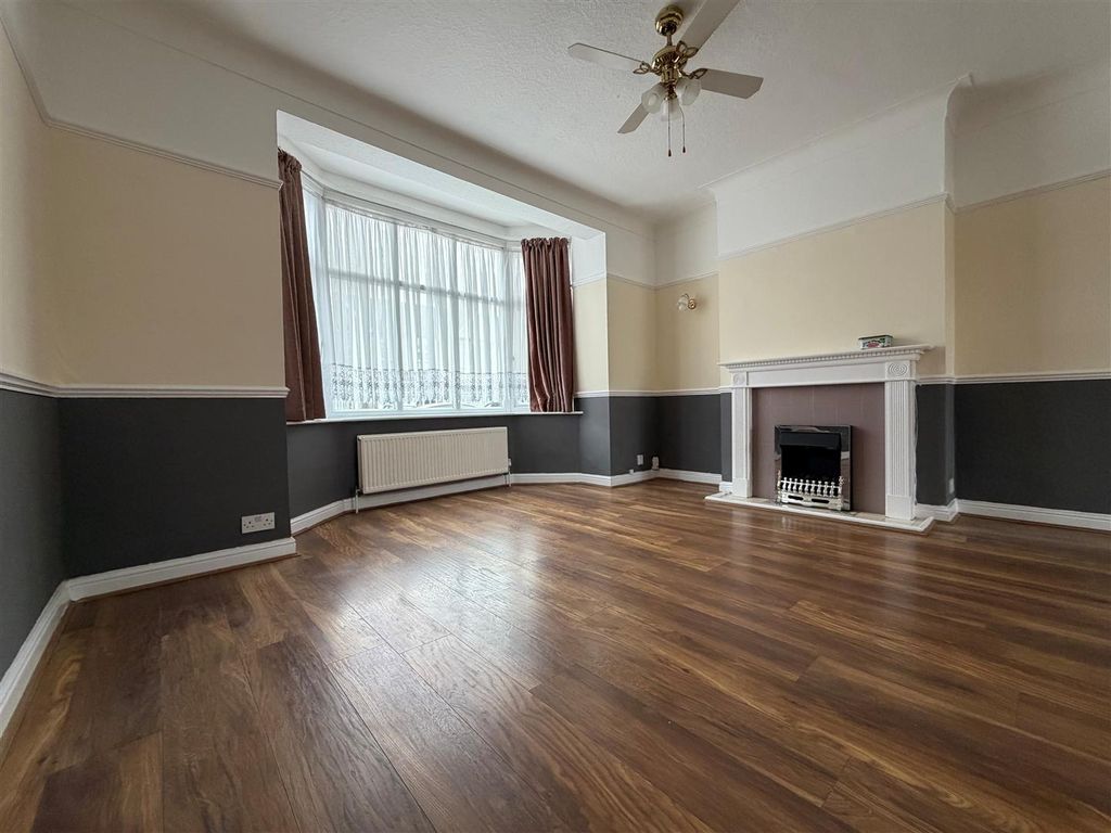 Property photo 2 of 14 14.Jpg