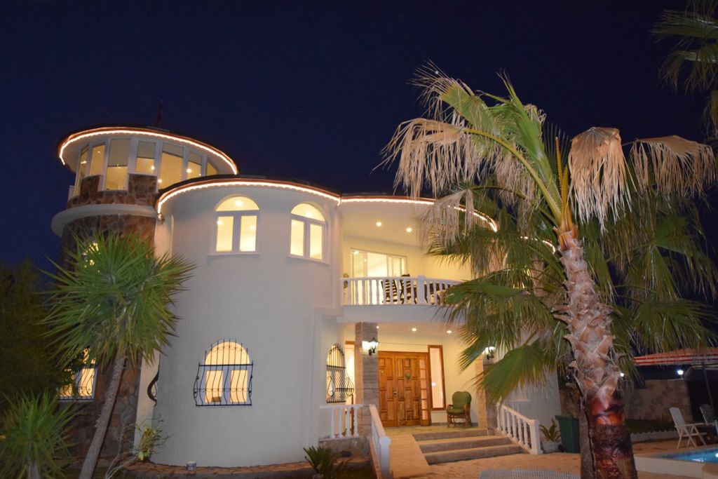 Property photo 1 of 19 Substantial Antalya Villa For Sale In Kadriye - Beautiful Private Villa