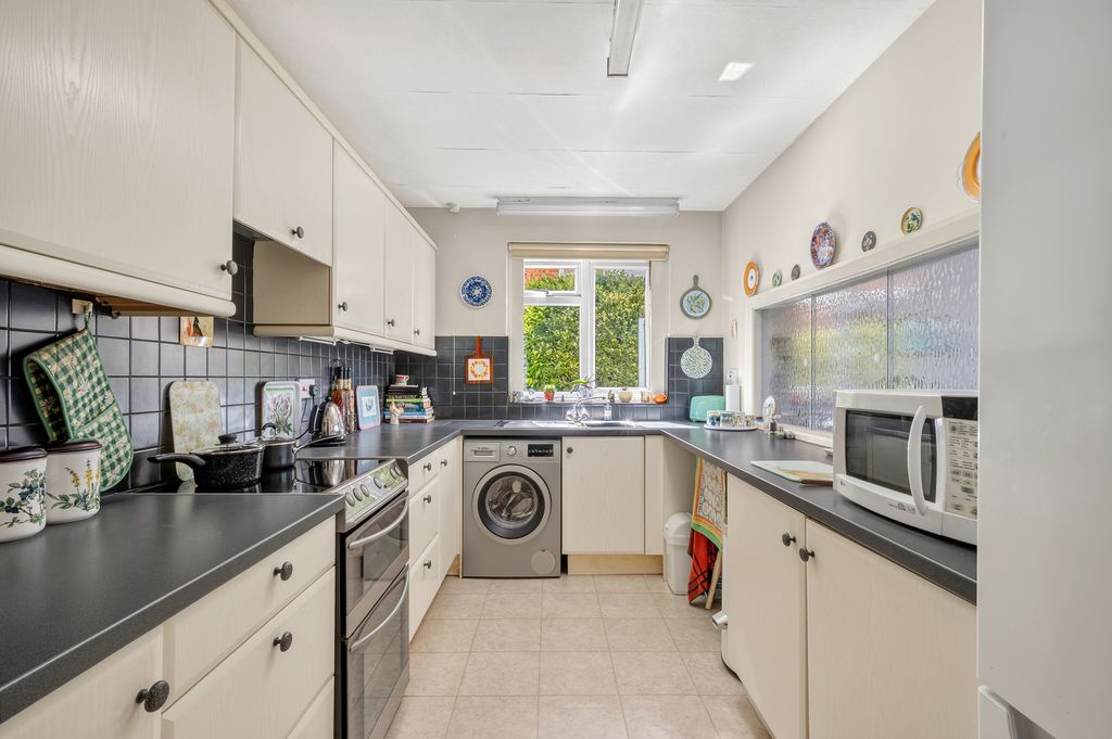 Property photo 3 of 11 Picture No. 06