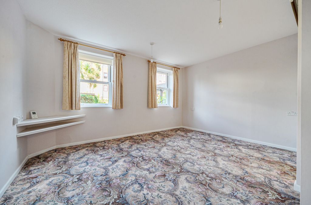Property photo 3 of 12 29-6A881Ac0698A2-...