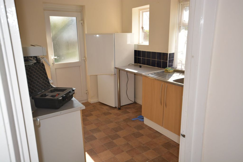 Property photo 1 of 8 Photo 2