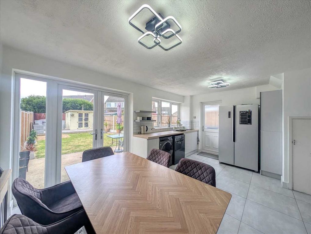 Property photo 2 of 15 Kitchen / Diner