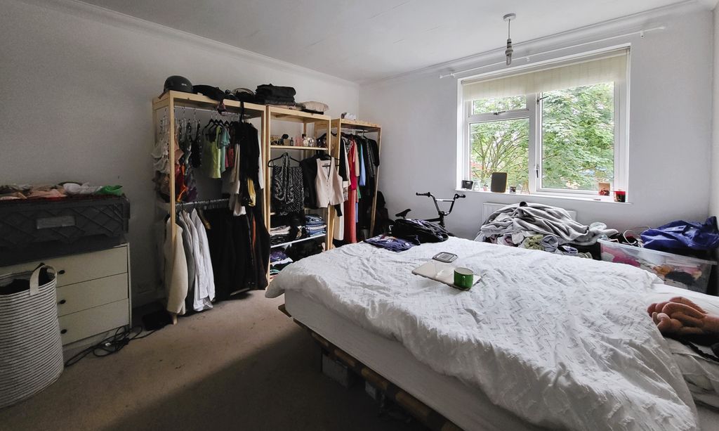 Property photo 3 of 5